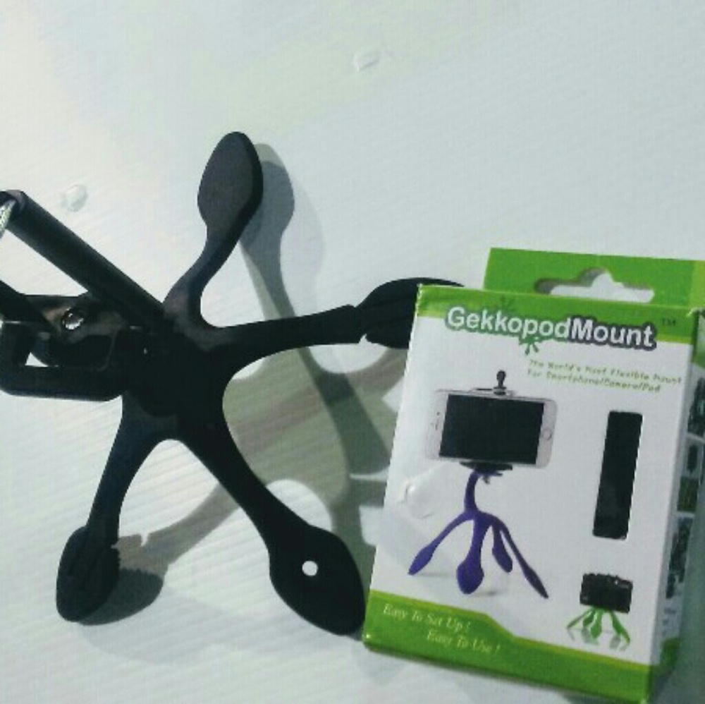 Gekkopod mount cell phone mount